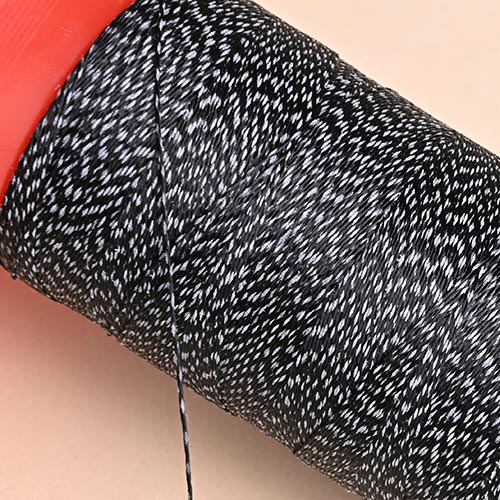 Reflective embroidery thread