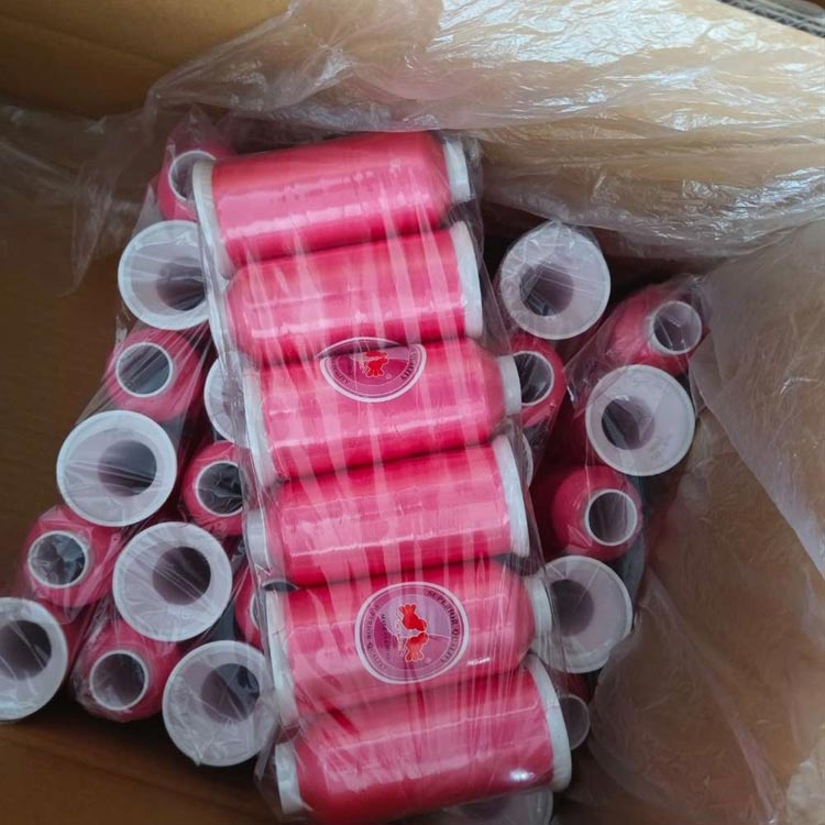 Verpackung von Stickgarnkarton