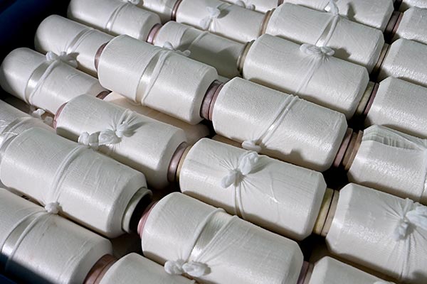 Rohmaterialprüfung für Stickgarn