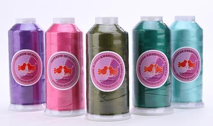 Por qué TWO BIRDS® es la opción líder en hilos de bordar para importadores globales