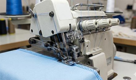 Hilos industriales para máquinas overlock: ¿Qué marcas funcionan mejor para remalladas de alta velocidad?